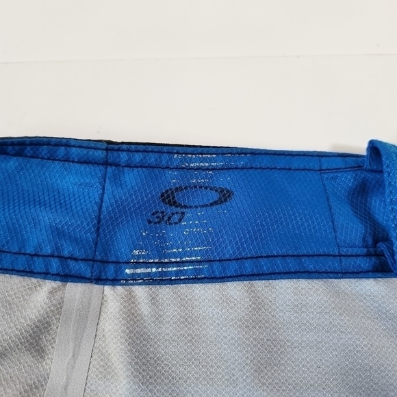 OAKLEY Blade 30 Stretch Ripstop Hydrofuse Board Shorts Swim Trunks Black Purple - Picture 5 of 11